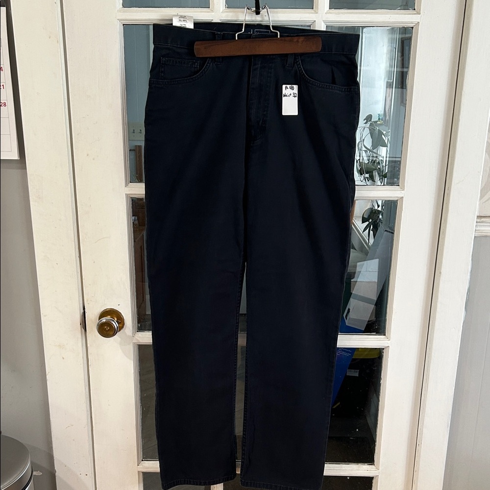 P40.  Classic Black Straight Jeans